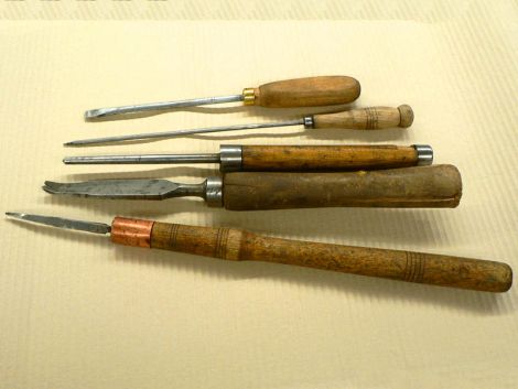 Vanhat puukahvaiset työkalut (5kpl)